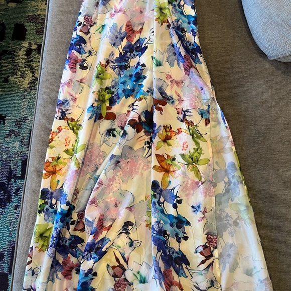 WORN ONCE - J.O.A. LOS ANGELES Floral Dress - Picture 9 of 13